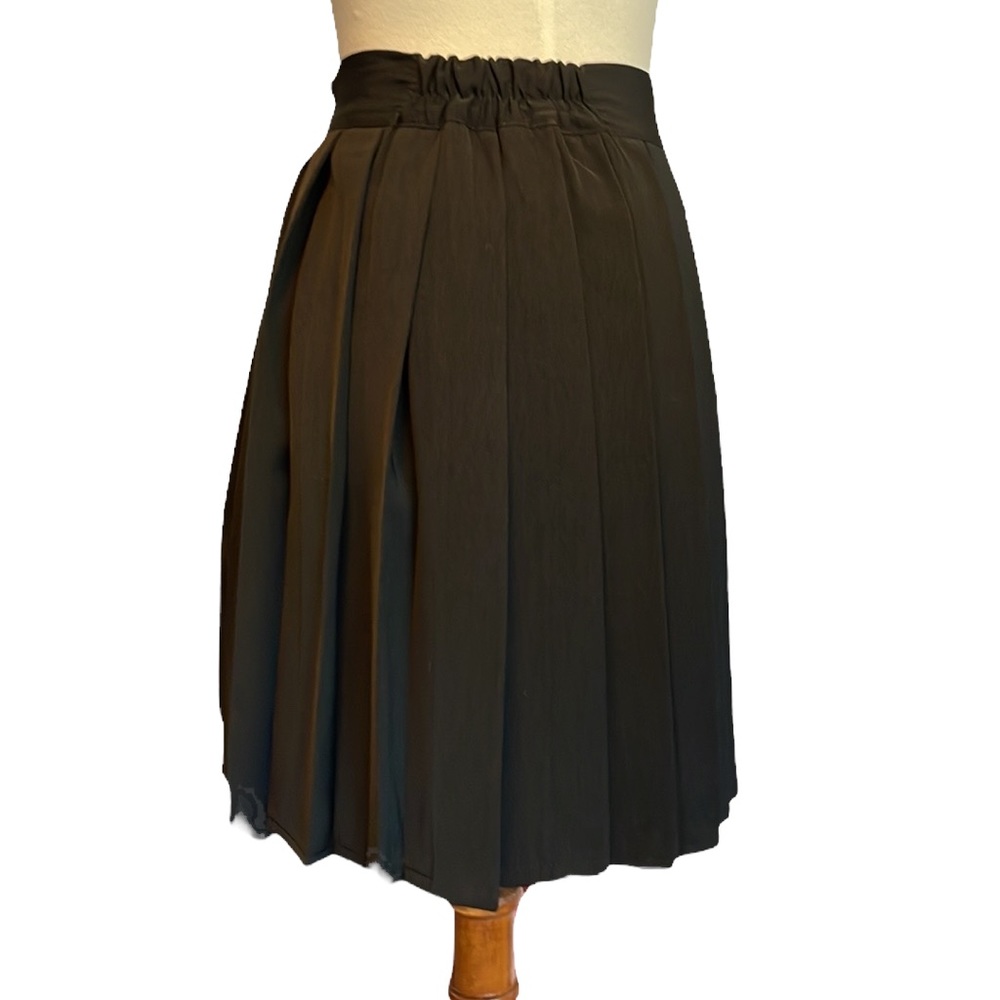 NWOT pleated skirt - Picture 3 of 4